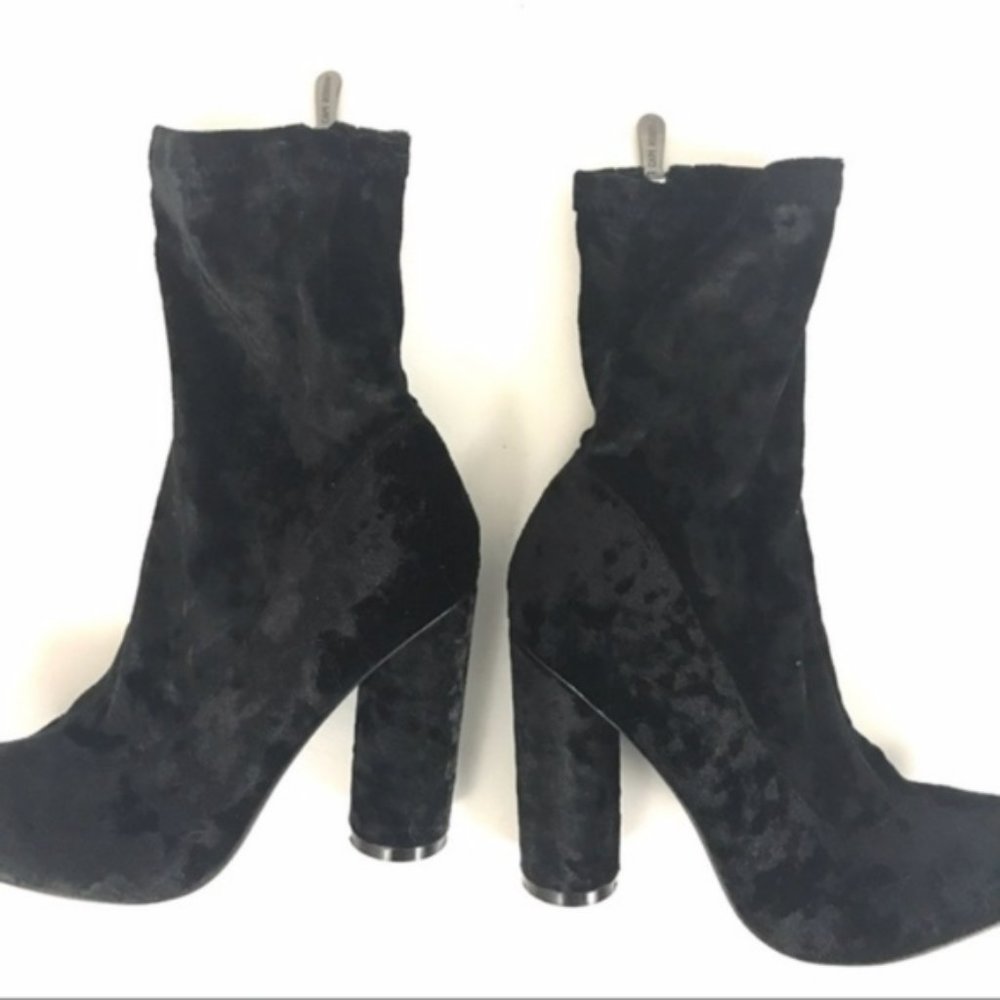 Influencer Crushed velvet black sock boots - Picture 2 of 7
